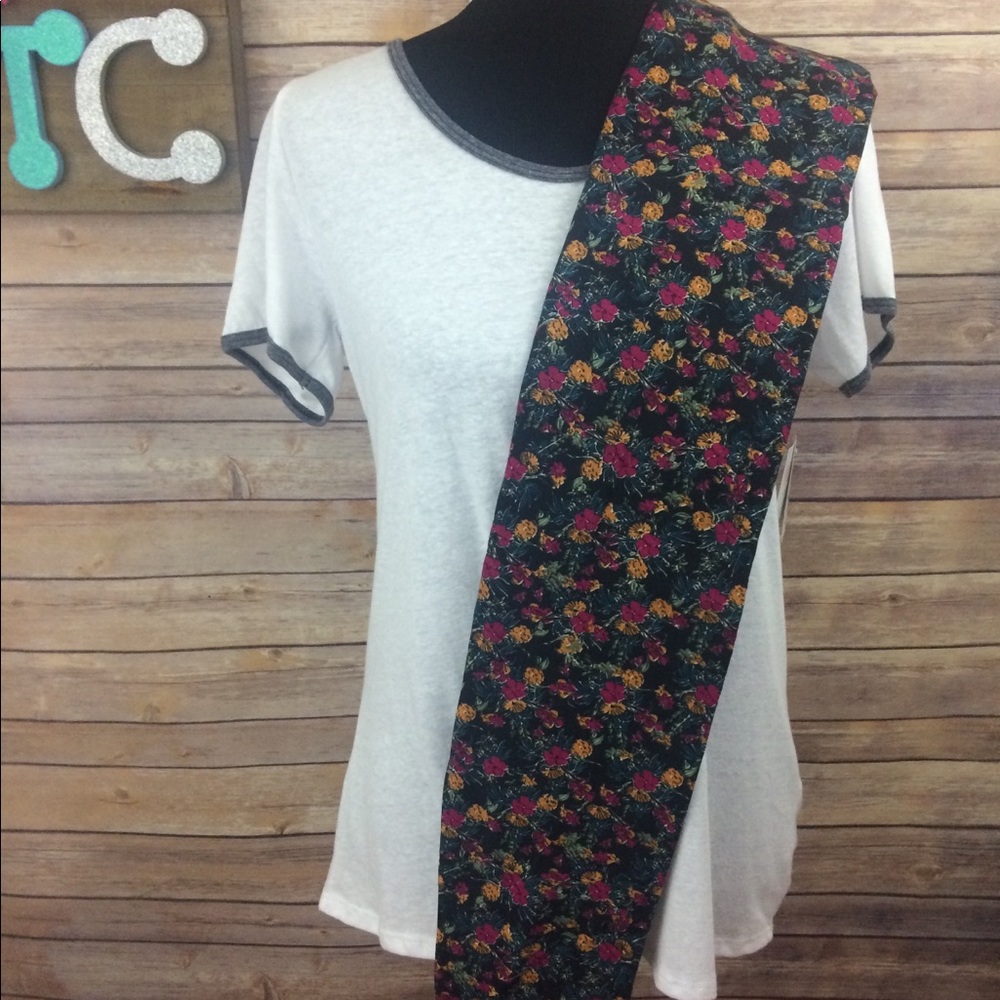 LuLaRoe Tall and Curvy Leggings